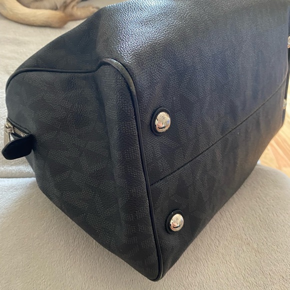 Black Michael kors satchel with silver hardware - Picture 8 of 11